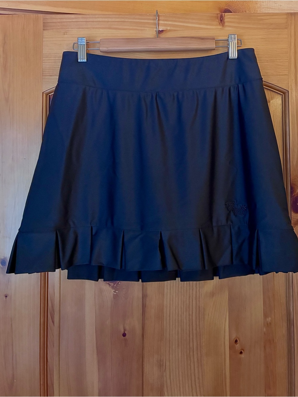 Tzu Tzu Black Pleated Ruffle Mini Skirt